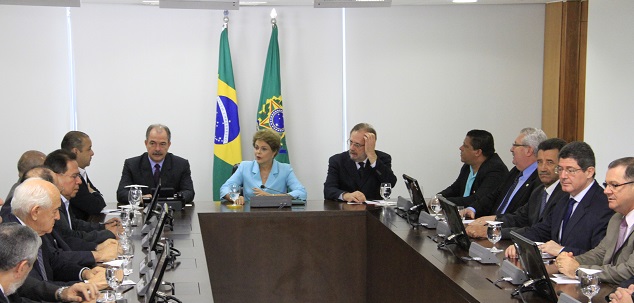 Dilma-Rousseff-recebe-sindicalistas